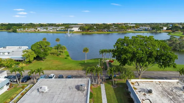 Property Slideshow image 2 of 65 | 34 waterford b, Delray Beach, FL, 33446