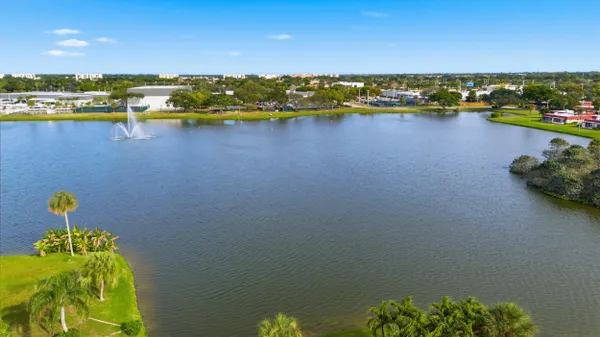 Property Slideshow image 3 of 65 | 34 waterford b, Delray Beach, FL, 33446