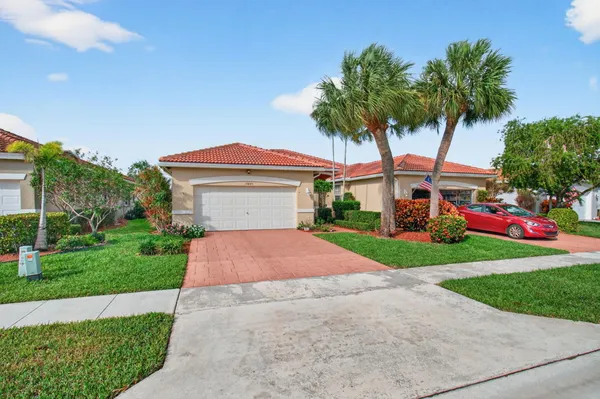 Property Slideshow image 3 of 67 | 10845 royal caribbean cir, Boynton Beach, FL, 33437