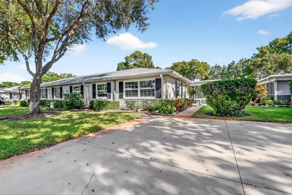 Property Slideshow image 2 of 46 | 10146 44th ter s # 354, Boynton Beach, FL, 33436