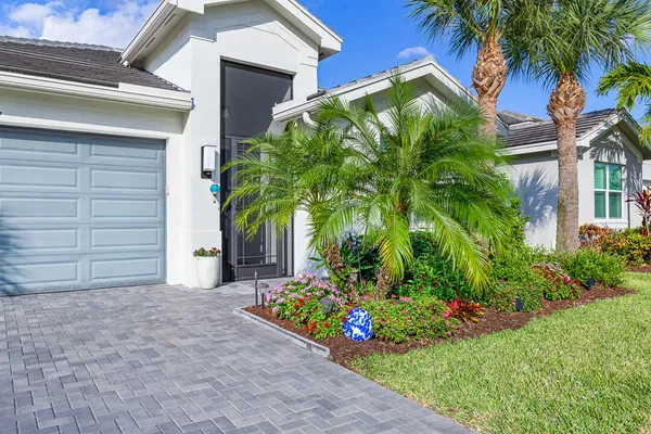 Property Slideshow image 3 of 62 | 11397 sw carlisle crossing ave, Port Saint Lucie, FL, 34987