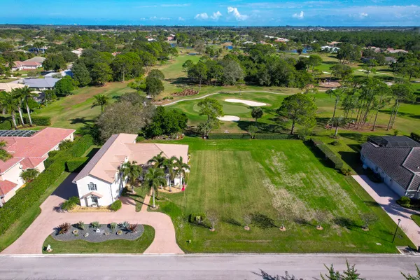 Property Slideshow image 3 of 62 | 2800 bent pine dr, Fort Pierce, FL, 34951