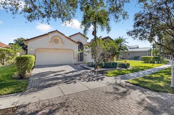 Property Slideshow image 3 of 81 | 10398 gold leaf dr, Boynton Beach, FL, 33437