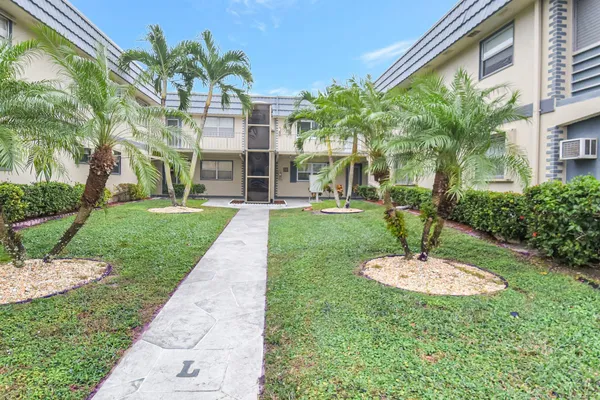 Property Slideshow image 2 of 47 | 566 brittany l, Delray Beach, FL, 33446