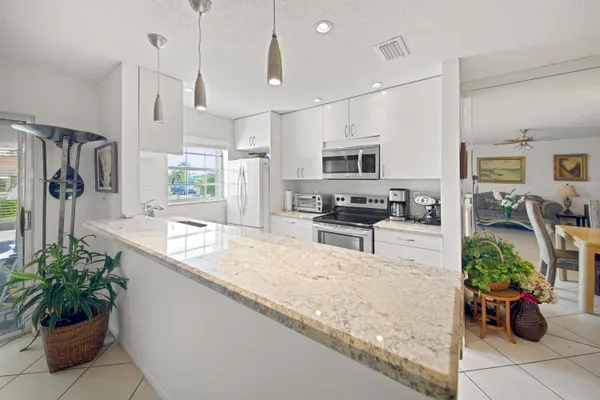 Property Slideshow image 2 of 21 | 4875 nw 3rd ct c, Delray Beach, FL, 33445