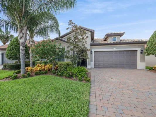 Property Slideshow image 3 of 39 | 564 se monet dr, Port Saint Lucie, FL, 34984
