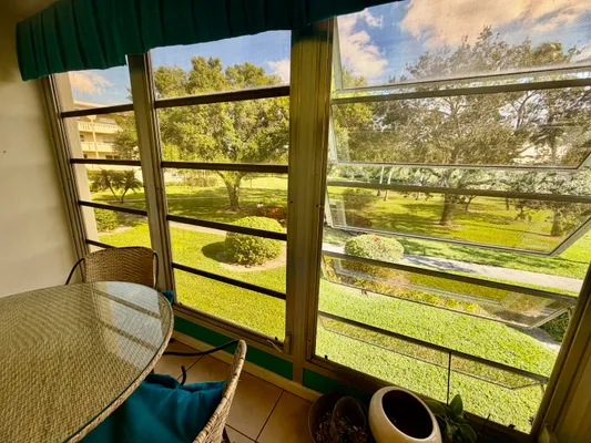 Property Slideshow image 3 of 54 | 2901 victoria cir d2, Coconut Creek, FL, 33066