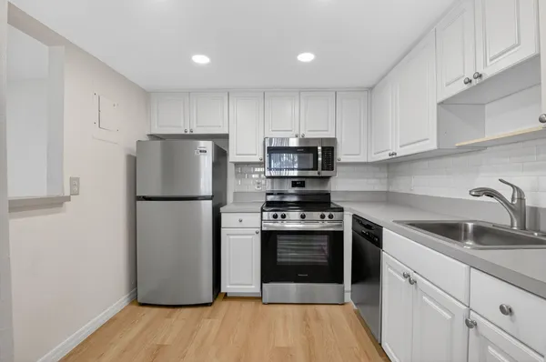 Property Slideshow image 2 of 42 | 51 flanders b b, Delray Beach, FL, 33484