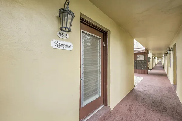 Property Slideshow image 2 of 32 | 582 flanders m, Delray Beach, FL, 33484