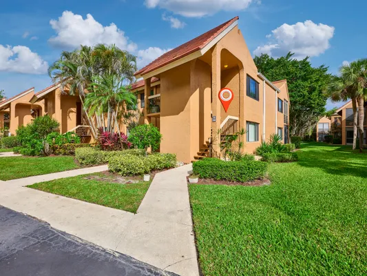 Property Slideshow image 3 of 71 | 11262 green lake dr apt 204, Boynton Beach, FL, 33437