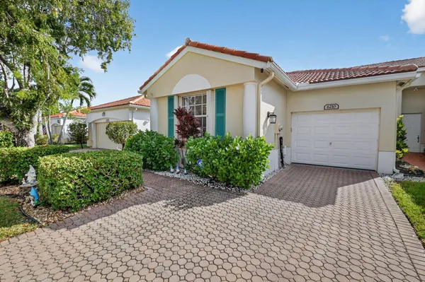 Property Slideshow image 3 of 53 | 6210 heliconia rd, Delray Beach, FL, 33484