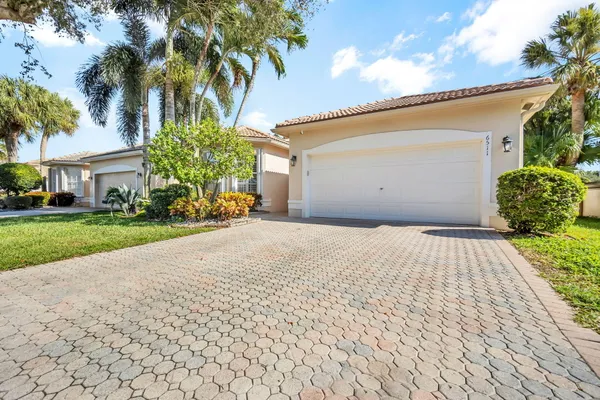 Property Slideshow image 2 of 36 | 6511 malta dr, Boynton Beach, FL, 33437