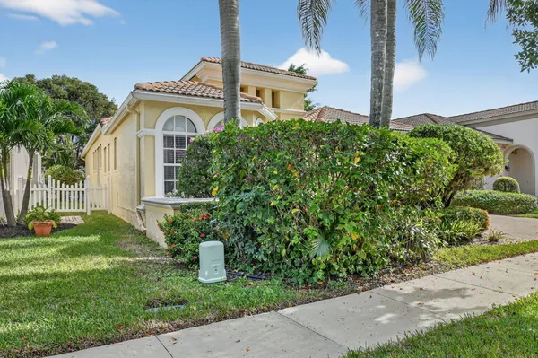 Property Slideshow image 3 of 110 | 1848 via castello, Wellington, FL, 33411