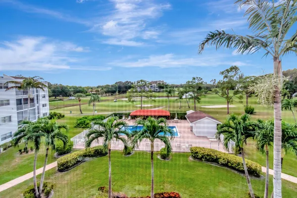 Property Slideshow image 2 of 51 | 6850 10th ave 408, Lake Worth, FL, 33467