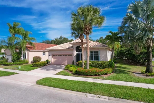 Property Slideshow image 2 of 39 | 128 nw lawton rd, Port Saint Lucie, FL, 34986