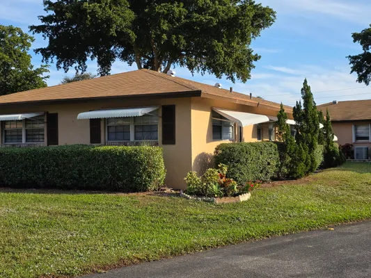 Property Slideshow image 3 of 39 | 718 whippoorwill ln, Delray Beach, FL, 33445