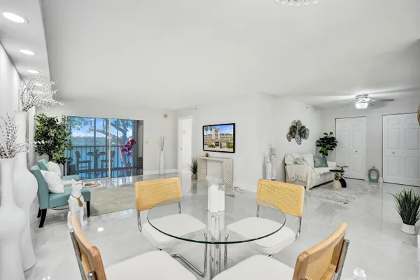 Property Slideshow image 3 of 59 | 14111 royal vista dr 305, Delray Beach, FL, 33484