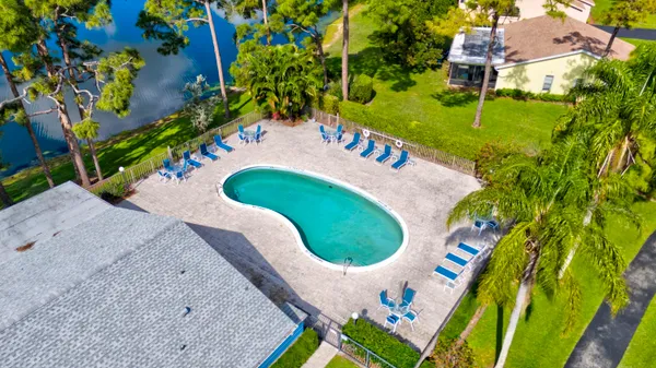 Property Slideshow image 3 of 38 | 6137 rainbow cir, Greenacres, FL, 33463