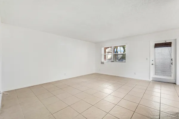 Property Slideshow image 3 of 22 | 541 saxony l, Delray Beach, FL, 33446