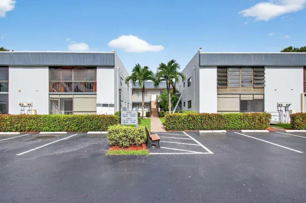 Property Slideshow image 3 of 42 | 15108 ashland dr apt 190, Delray Beach, FL, 33484