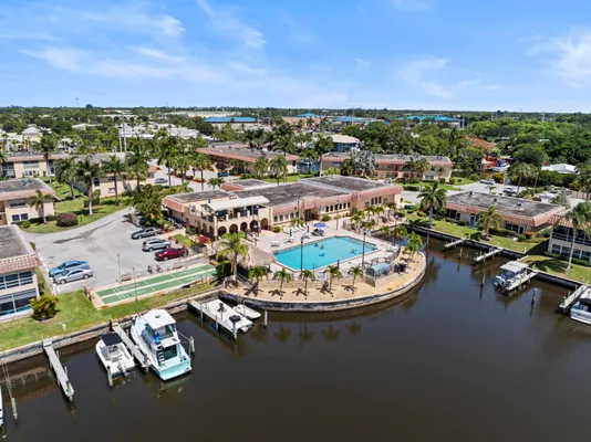 Property Slideshow image 2 of 24 | 2600 s kanner hwy f8, Stuart, FL, 34994