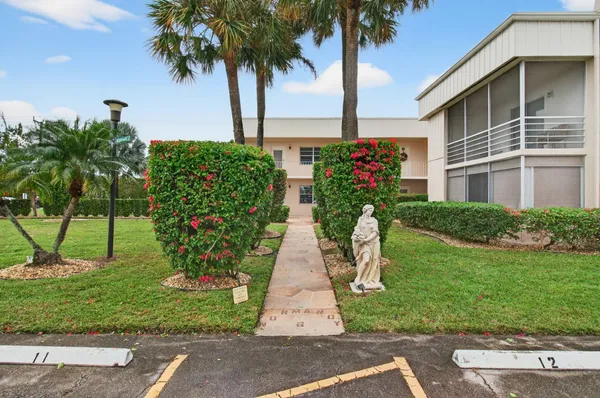 Property Slideshow image 3 of 57 | 293 normandy g ', Delray Beach, FL, 33484