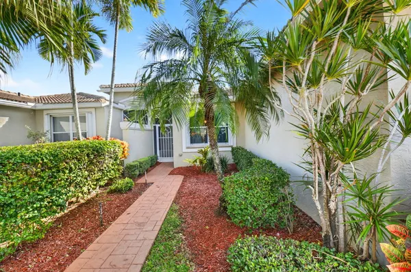 Property Slideshow image 2 of 54 | 10565 royal caribbean cir, Boynton Beach, FL, 33437