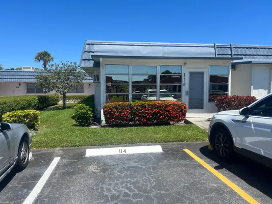 Property Slideshow image 3 of 20 | 114 waterford e, Delray Beach, FL, 33446