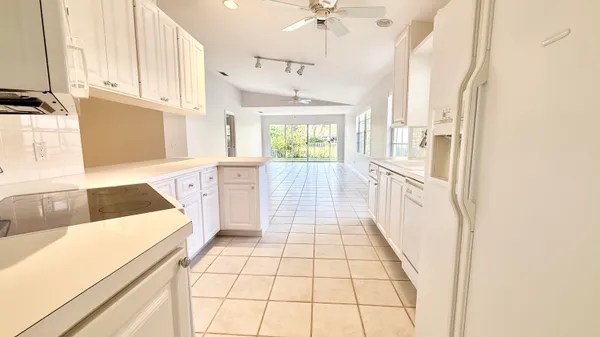 Property Slideshow image 2 of 54 | 7861 olympia dr, West Palm Beach, FL, 33411