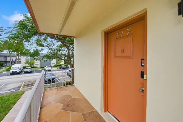 Property Slideshow image 3 of 29 | 217 piedmont e unit e, Delray Beach, FL, 33484