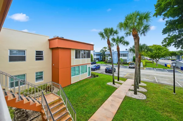 Property Slideshow image 2 of 29 | 217 piedmont e unit e, Delray Beach, FL, 33484