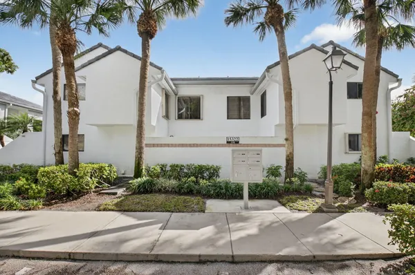 Property Slideshow image 2 of 97 | 15322 strathearn dr apt 11802, Delray Beach, FL, 33446