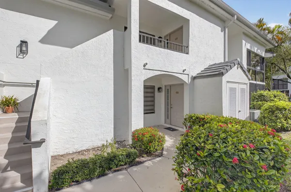 Property Slideshow image 3 of 97 | 15322 strathearn dr apt 11802, Delray Beach, FL, 33446