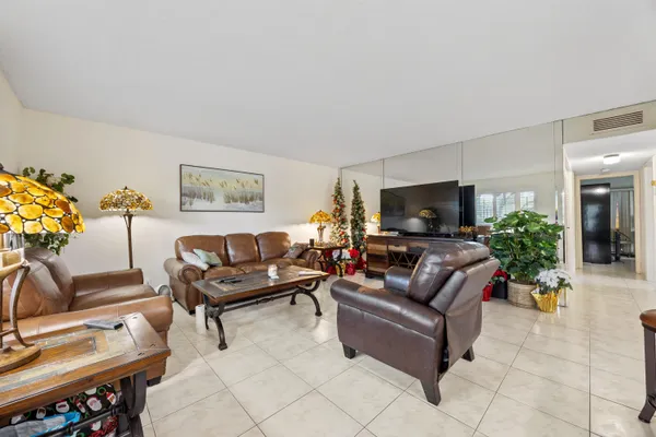 Property Slideshow image 3 of 30 | 15072 ashland pl 124, Delray Beach, FL, 33484