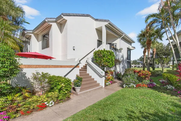 Property Slideshow image 2 of 92 | 15980 loch katrine trl apt 8104, Delray Beach, FL, 33446