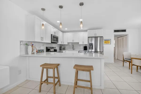 Property Slideshow image 3 of 69 | 154 valencia g, Delray Beach, FL, 33446