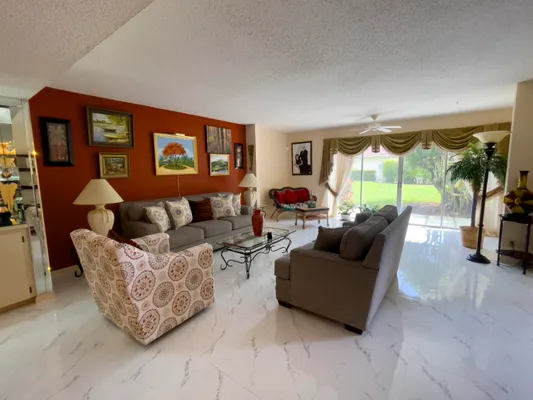 Property Slideshow image 2 of 16 | 6768 10th ave 115, Lake Worth, FL, 33467