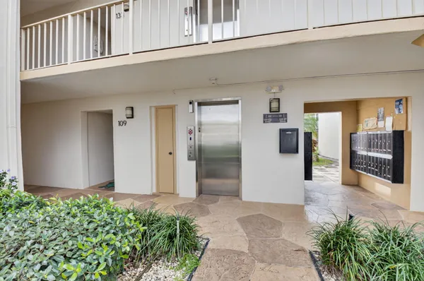 Property Slideshow image 2 of 42 | 136 capri c, Delray Beach, FL, 33484