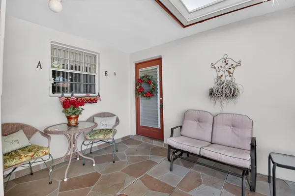 Property Slideshow image 2 of 32 | 4550 nw 2nd st b, Delray Beach, FL, 33445