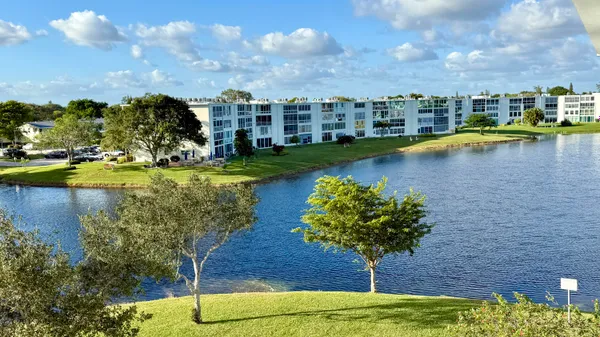 Property Slideshow image 2 of 68 | 4069 harwood e unit e, Deerfield Beach, FL, 33442