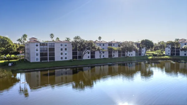 Property Slideshow image 3 of 54 | 6121 pointe regal cir 301, Delray Beach, FL, 33484