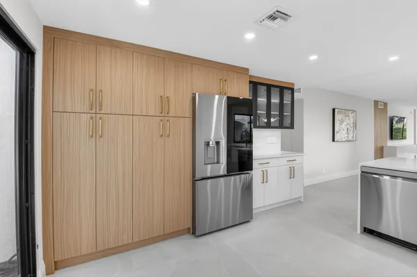 Property Slideshow image 2 of 112 | 15961 loch katrine trl 7103, Delray Beach, FL, 33446