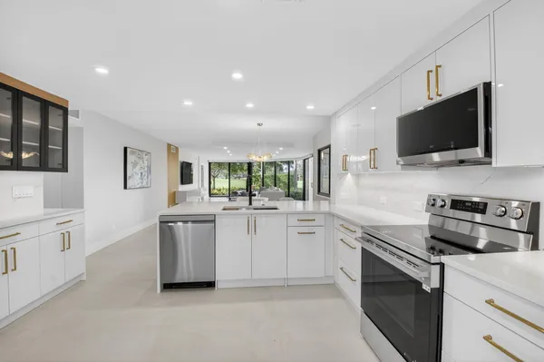 Property Slideshow image 3 of 112 | 15961 loch katrine trl 7103, Delray Beach, FL, 33446