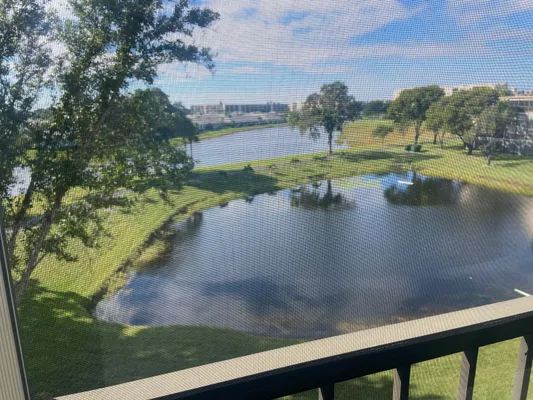 Property Slideshow image 2 of 33 | 7146 huntington ln 402, Delray Beach, FL, 33446