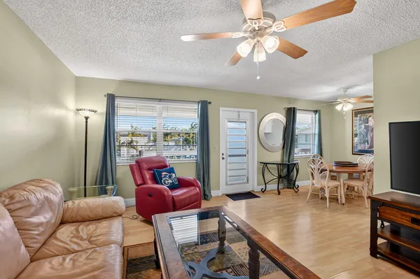 Property Slideshow image 3 of 86 | 326 farnham p p, Deerfield Beach, FL, 33442