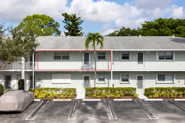 Property Slideshow image 2 of 37 | 2600 sw 22nd ave apt 906, Delray Beach, FL, 33445