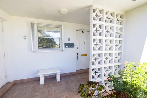 Property Slideshow image 2 of 30 | 1200 south drive cir d, Delray Beach, FL, 33445