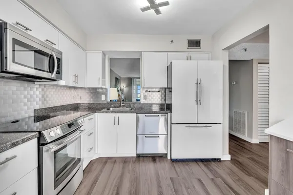 Property Slideshow image 3 of 68 | 14623 bonaire blvd 410, Delray Beach, FL, 33446