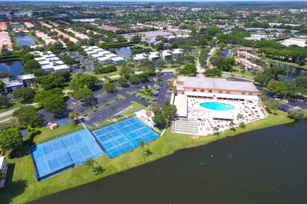 Property Slideshow image 3 of 32 | 15234 lakes of delray blvd apt 247, Delray Beach, FL, 33484