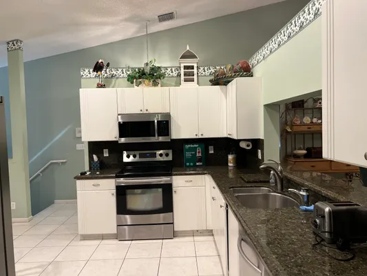 Property Slideshow image 3 of 24 | 9632 sills dr 204, Boynton Beach, FL, 33437
